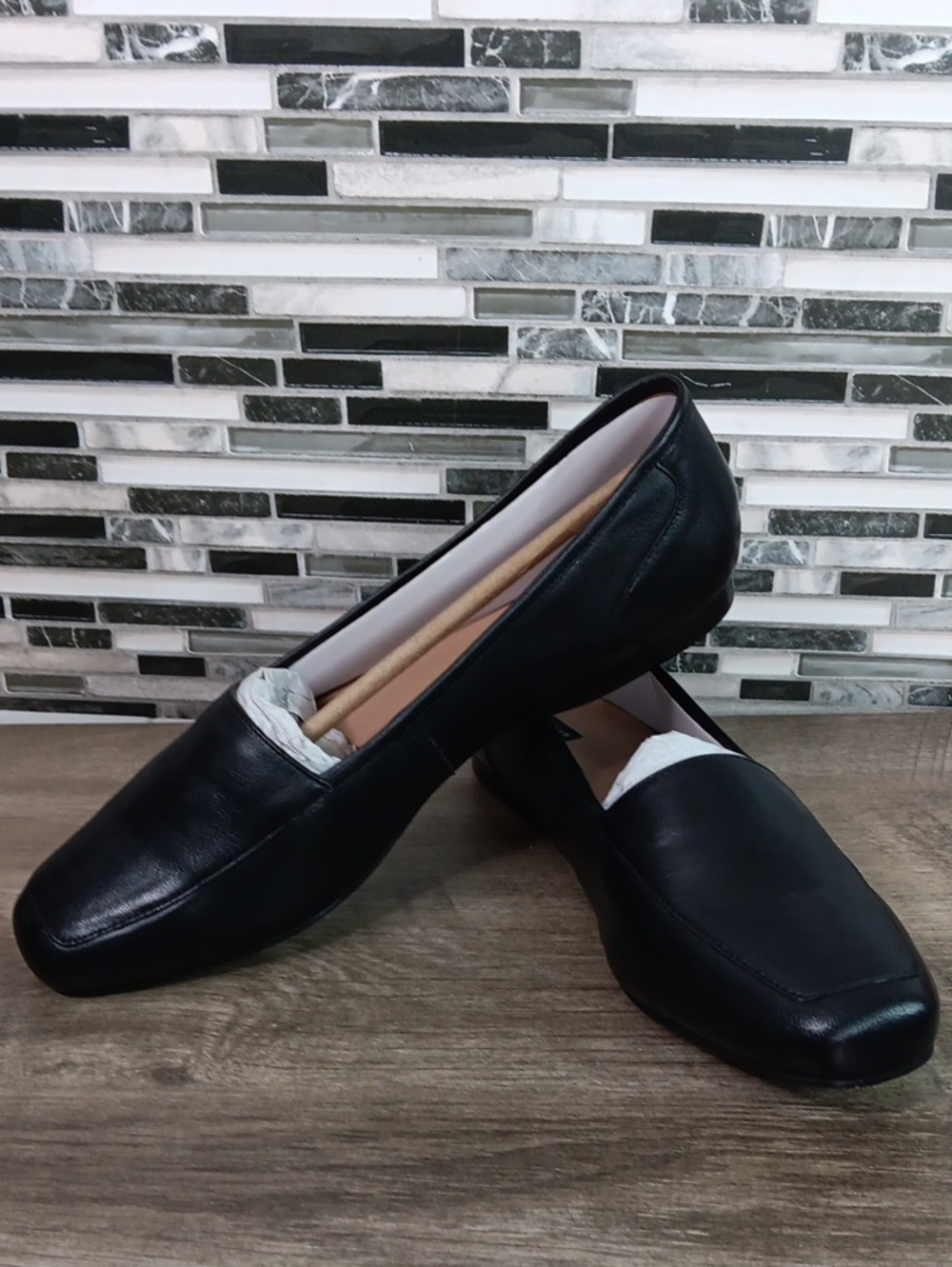 Array Womens 12N Black Freedom Slip On Loafer Business Casual Shoes